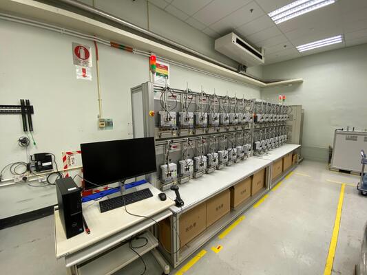 YC1893D سیستم تست سه فاز Smart Meter با 32 موقعیت 160A خروجی فعلی و کلاس 0.02 دقت